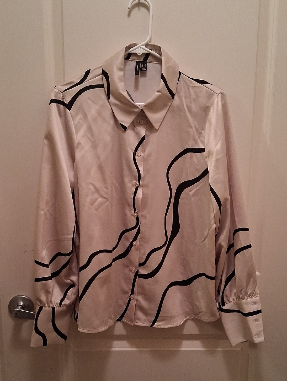 Vero Moda Soft Cream Blouse with Black Trim